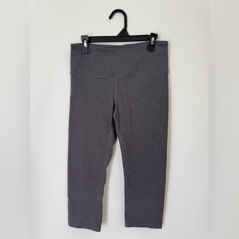 ALO Yoga Gray Athletic Capri Leggings Women’s Size Small